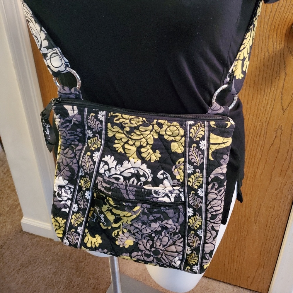 Vera crossbody